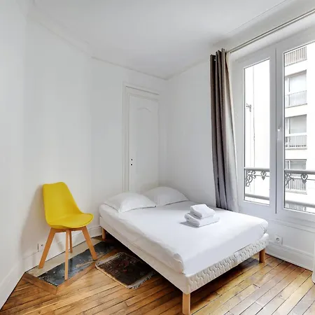 Appt 2 Bdr - Near Republique - Mobility Lease *